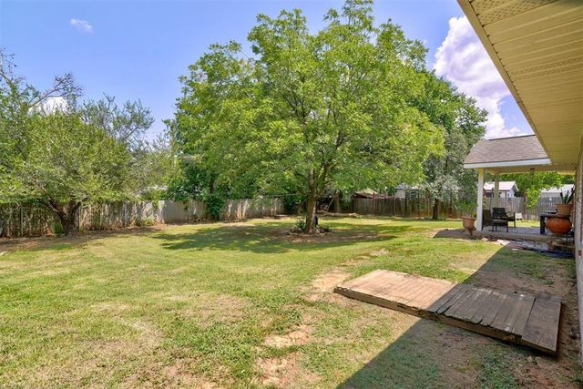 1602 Boren Boulevard, Seminole, OK 74868
