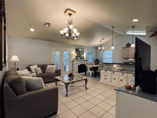 1602 Boren Boulevard, Seminole, OK 74868
