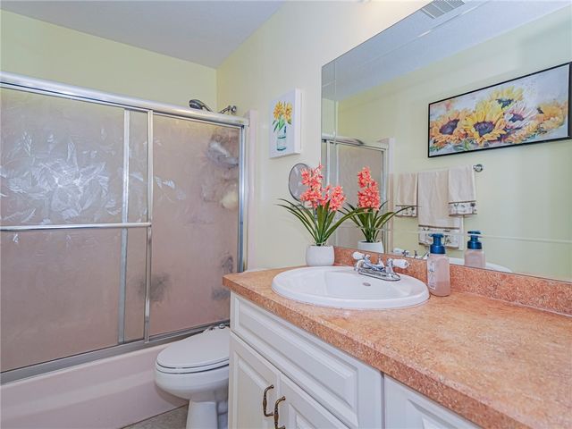 67 Royal Oak Drive 206, Vero Beach, FL 32962