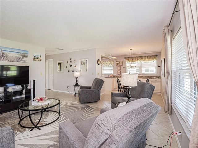 67 Royal Oak Drive 206, Vero Beach, FL 32962