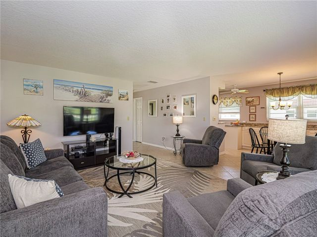 67 Royal Oak Drive 206, Vero Beach, FL 32962