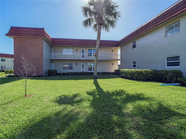 67 Royal Oak Drive 206, Vero Beach, FL 32962