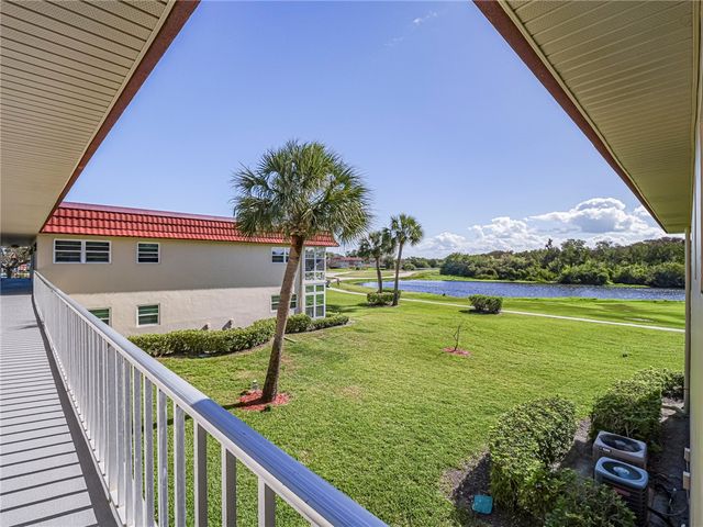 67 Royal Oak Drive 206, Vero Beach, FL 32962