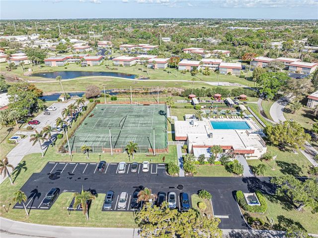 67 Royal Oak Drive 206, Vero Beach, FL 32962