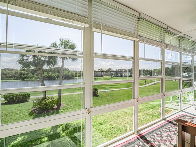 67 Royal Oak Drive 206, Vero Beach, FL 32962