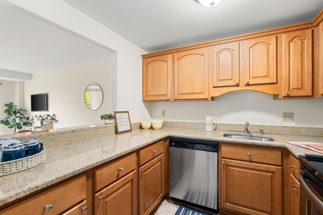 1 Watermill Pl 426, Arlington, MA 02476