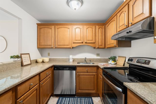 1 Watermill Pl 426, Arlington, MA 02476