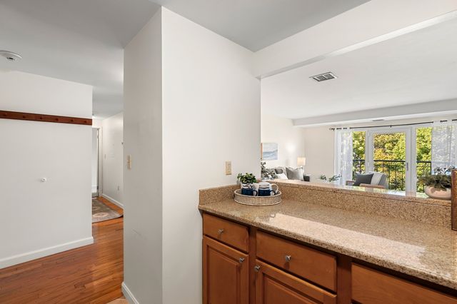 1 Watermill Pl 426, Arlington, MA 02476