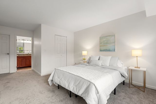 1 Watermill Pl 426, Arlington, MA 02476