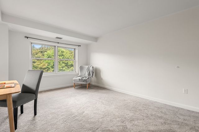 1 Watermill Pl 426, Arlington, MA 02476