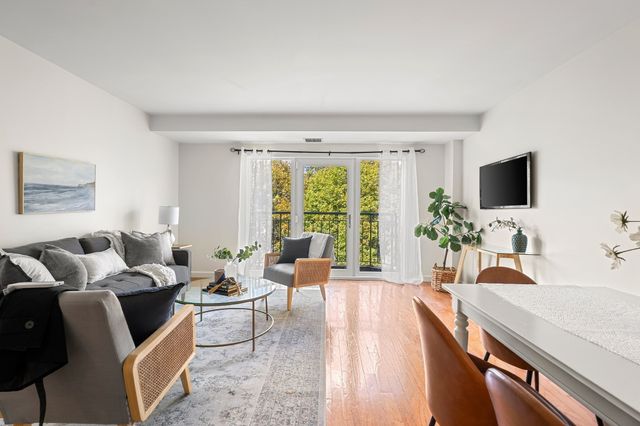 1 Watermill Pl 426, Arlington, MA 02476