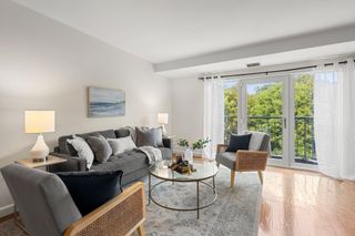 1 Watermill Pl 426, Arlington, MA 02476
