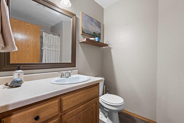 1085 GRASSYMEADOW LANE, Menasha, WI 54952