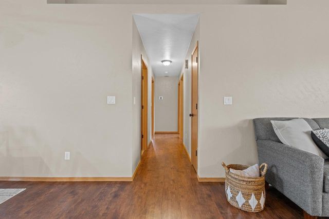 1085 GRASSYMEADOW LANE, Menasha, WI 54952