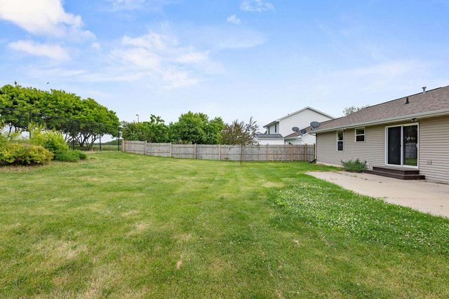 1085 GRASSYMEADOW LANE, Menasha, WI 54952
