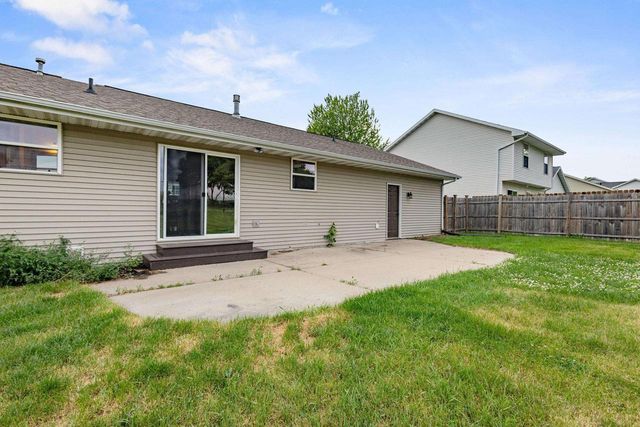 1085 GRASSYMEADOW LANE, Menasha, WI 54952