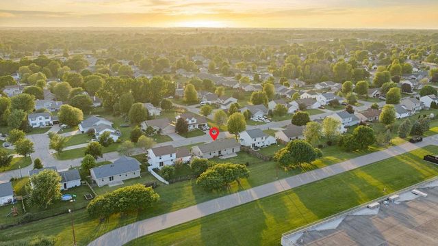 1085 GRASSYMEADOW LANE, Menasha, WI 54952