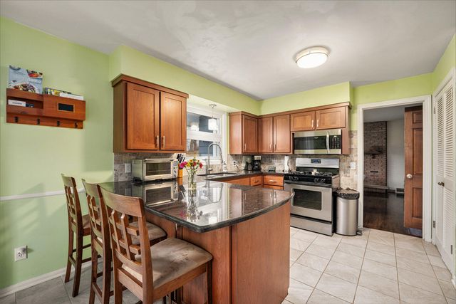 1319 Royal Oak Avenue, Portage, MI 49024