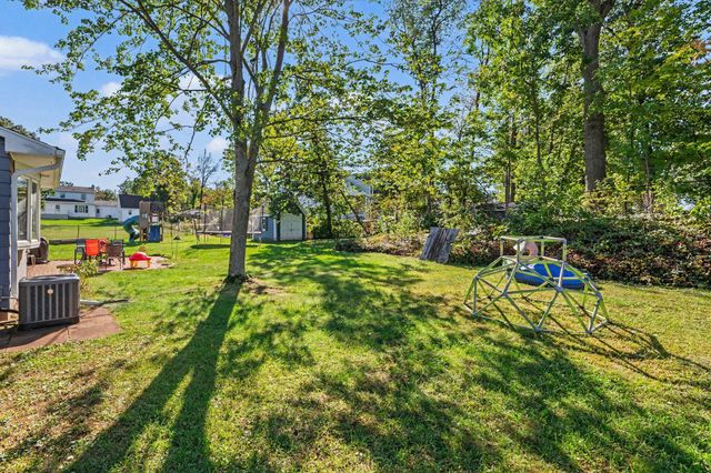 1319 Royal Oak Avenue, Portage, MI 49024