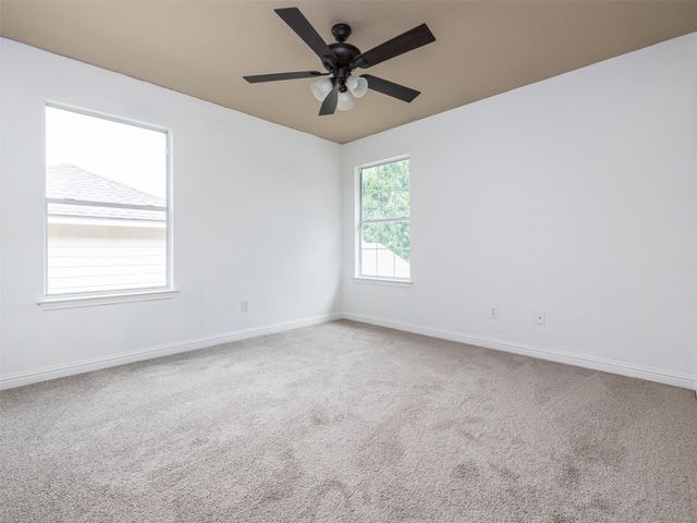 289 Serene Hollow LN, Buda, TX 78610