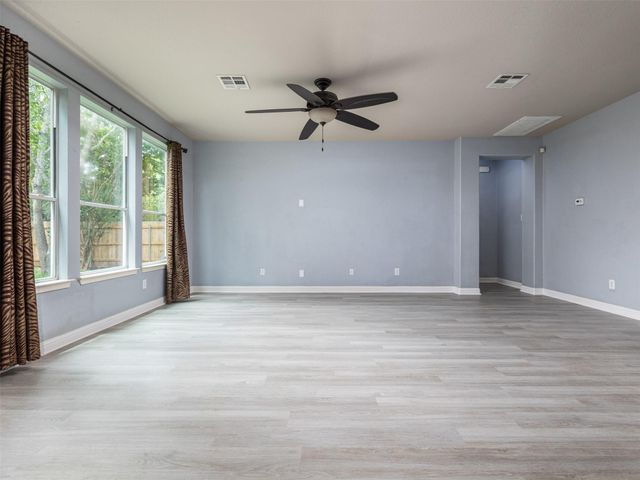 289 Serene Hollow LN, Buda, TX 78610