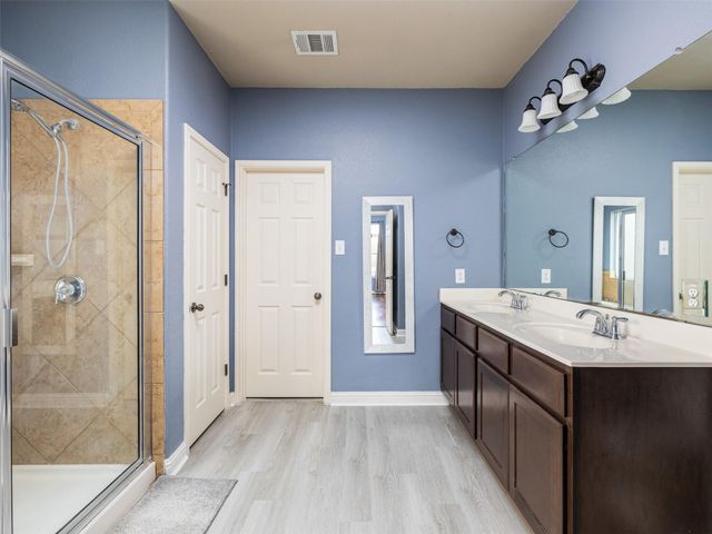 289 Serene Hollow LN, Buda, TX 78610
