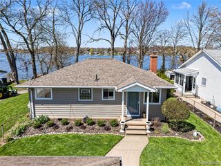 3504 Loon Lake Court, Linden, MI 48451