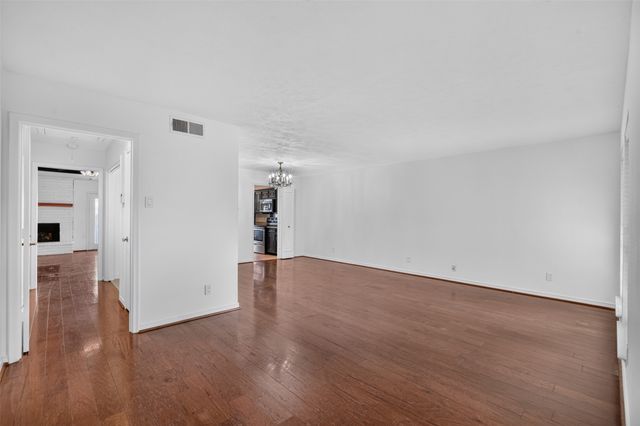 10526 Ravenscroft Drive, Dallas, TX 75230