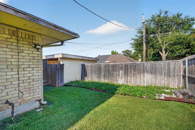 10526 Ravenscroft Drive, Dallas, TX 75230