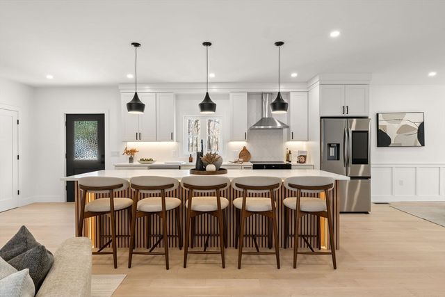 7 Nelson Road, Burlington, MA 01803