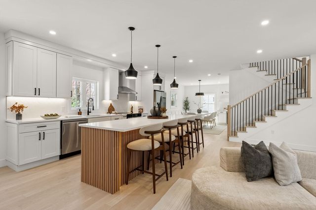 7 Nelson Road, Burlington, MA 01803