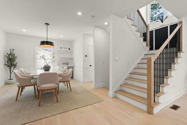 7 Nelson Road, Burlington, MA 01803