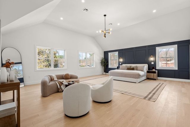 7 Nelson Road, Burlington, MA 01803