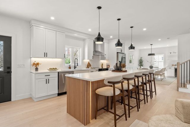 7 Nelson Road, Burlington, MA 01803
