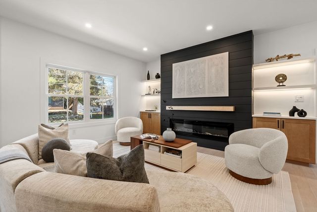 7 Nelson Road, Burlington, MA 01803