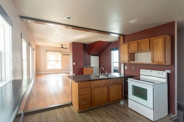 316 11th Street N, Moorhead, MN 56560