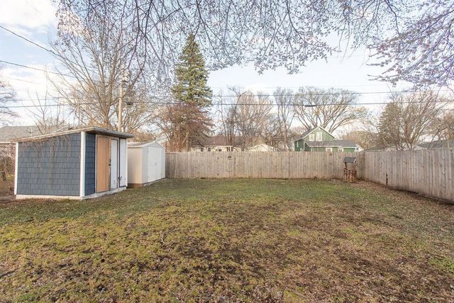 316 11th Street N, Moorhead, MN 56560