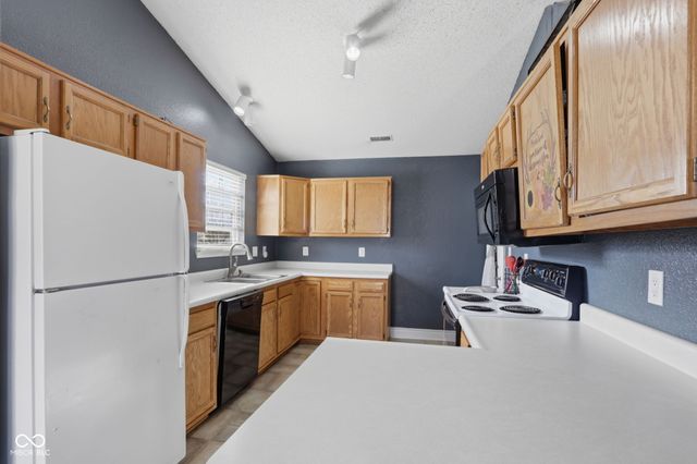 5736 Woodcote Drive, Indianapolis, IN 46221