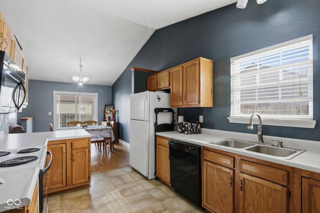 5736 Woodcote Drive, Indianapolis, IN 46221