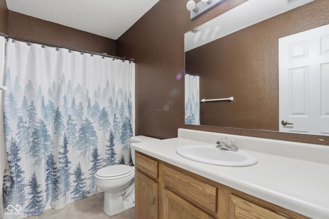 5736 Woodcote Drive, Indianapolis, IN 46221