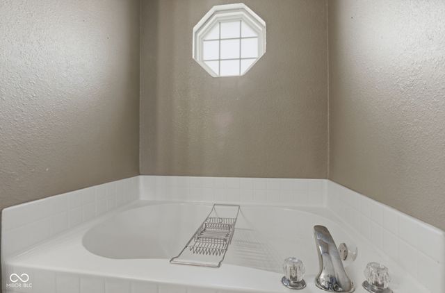 5736 Woodcote Drive, Indianapolis, IN 46221