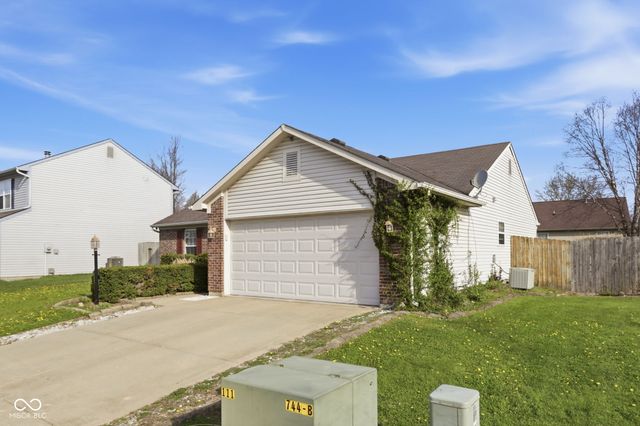 5736 Woodcote Drive, Indianapolis, IN 46221