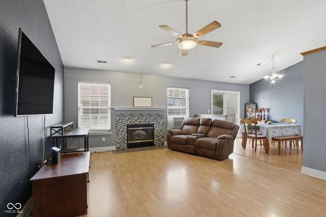 5736 Woodcote Drive, Indianapolis, IN 46221