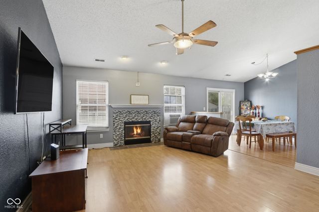 5736 Woodcote Drive, Indianapolis, IN 46221