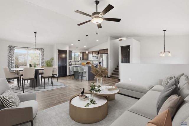 1561 ADDISON AVE, Rapid City, SD 57702