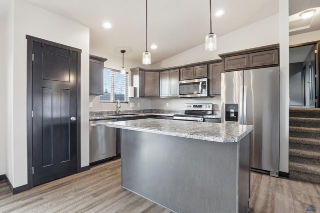 1561 ADDISON AVE, Rapid City, SD 57702