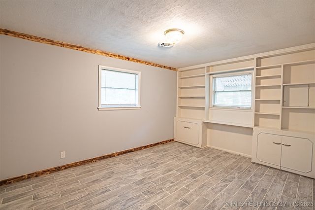 104 Laurel Place, Bartlesville, OK 74003