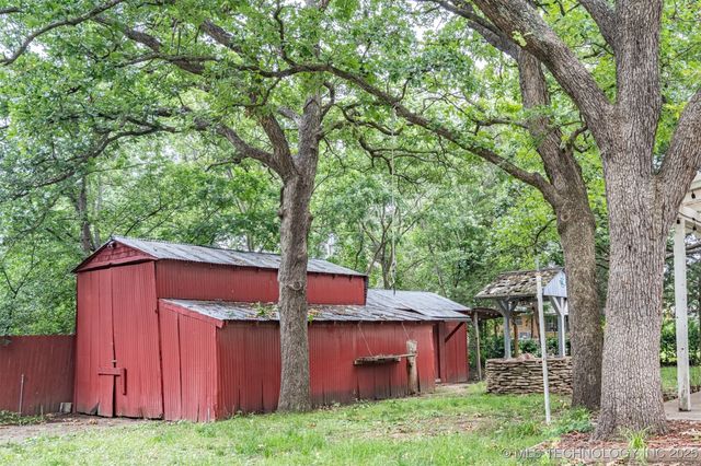 104 Laurel Place, Bartlesville, OK 74003