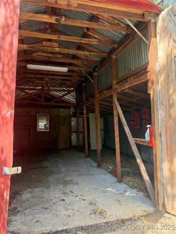 104 Laurel Place, Bartlesville, OK 74003