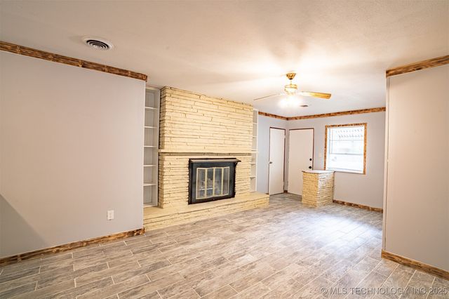 104 Laurel Place, Bartlesville, OK 74003